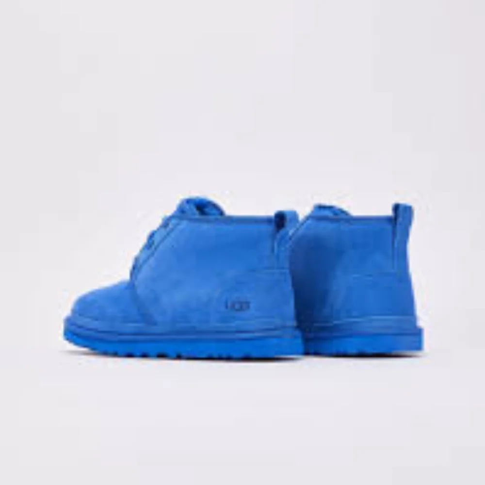 NEW‎ UGG Kids Neumel Blue Boot with Wool Inside Lining size 6